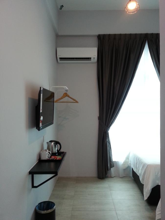 L Hotel Simpang Renggam Exterior photo